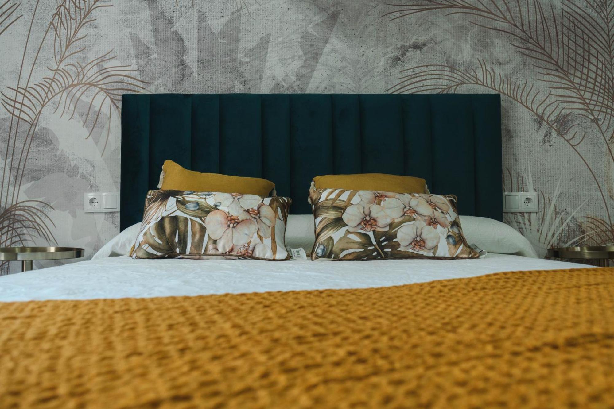 Apartamentos La Posada โกเรีย ภายนอก รูปภาพ